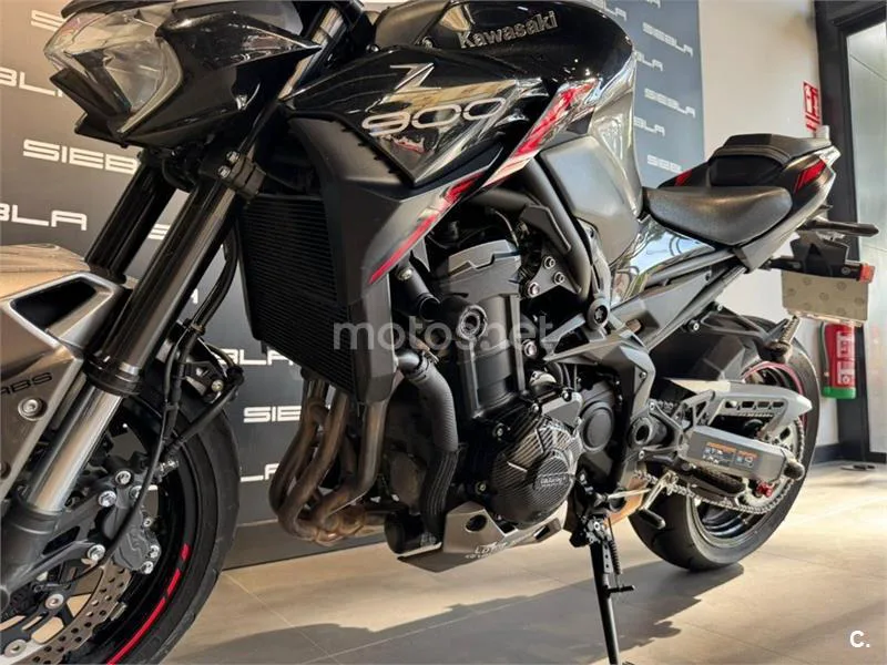Kawasaki Z900 – Vista 8