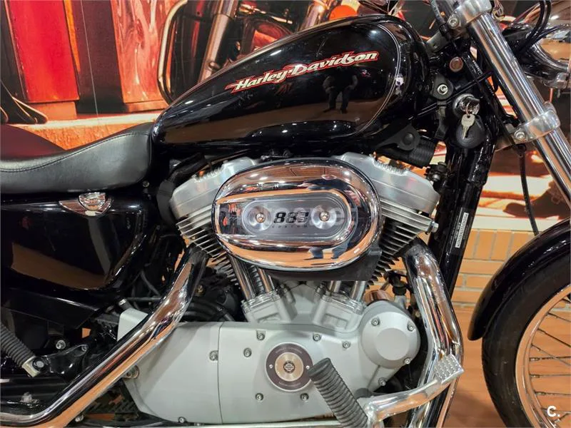 Harley-Davidson Sportster 883 – Vista 8