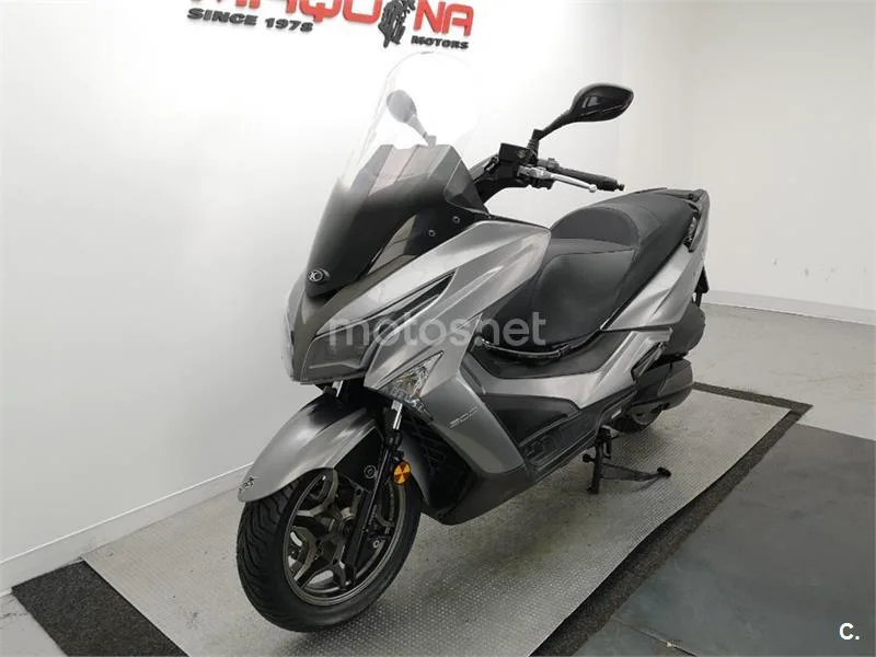 Kymco Grand Dink 300 – Vista 15