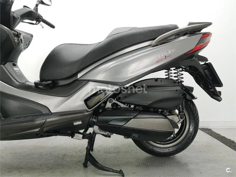 Kymco Grand Dink 300 – Vista 18