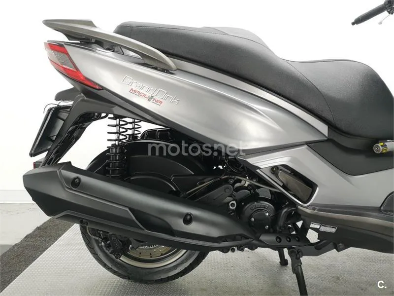 Kymco Grand Dink 300 – Vista 5