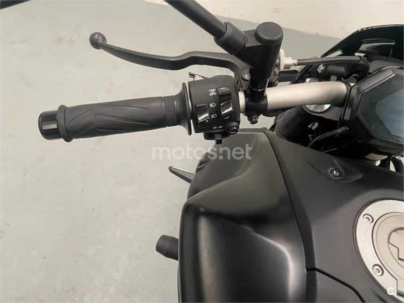 Yamaha MT-07 – Vista 13