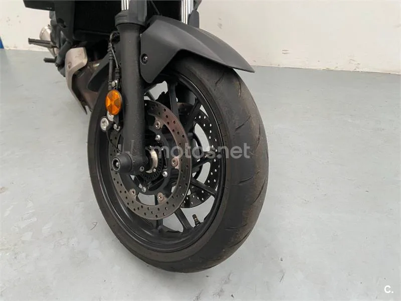 Yamaha MT-07 – Vista 15