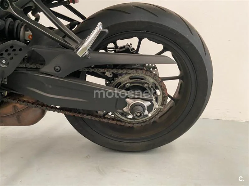 Yamaha MT-07 – Vista 7