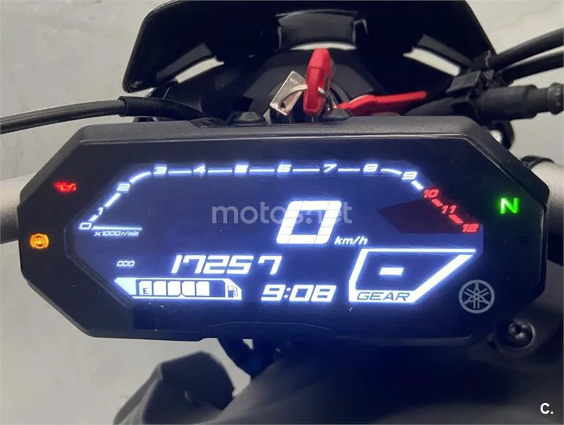 Yamaha MT-07 – Vista 8