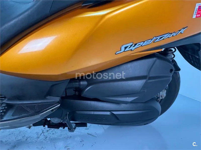 Kymco Super Dink 125 – Vista 21