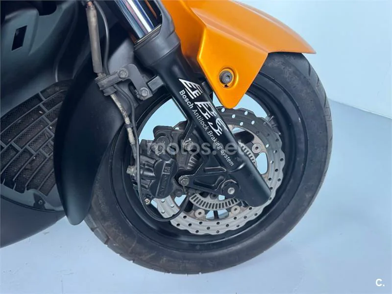 Kymco Super Dink 125 – Vista 5