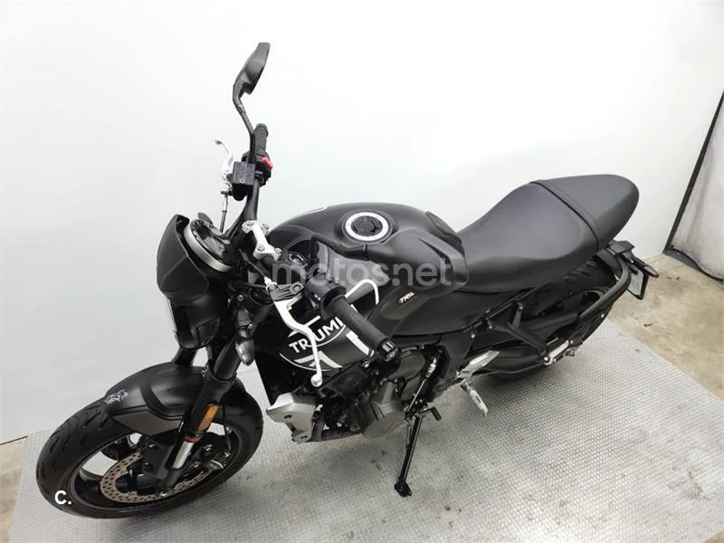 Triumph Trident 660 – Vista 17