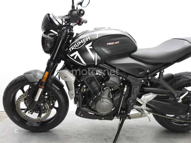 Triumph Trident 660 – Vista 20