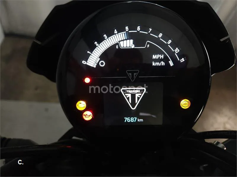 Triumph Trident 660 – Vista 8