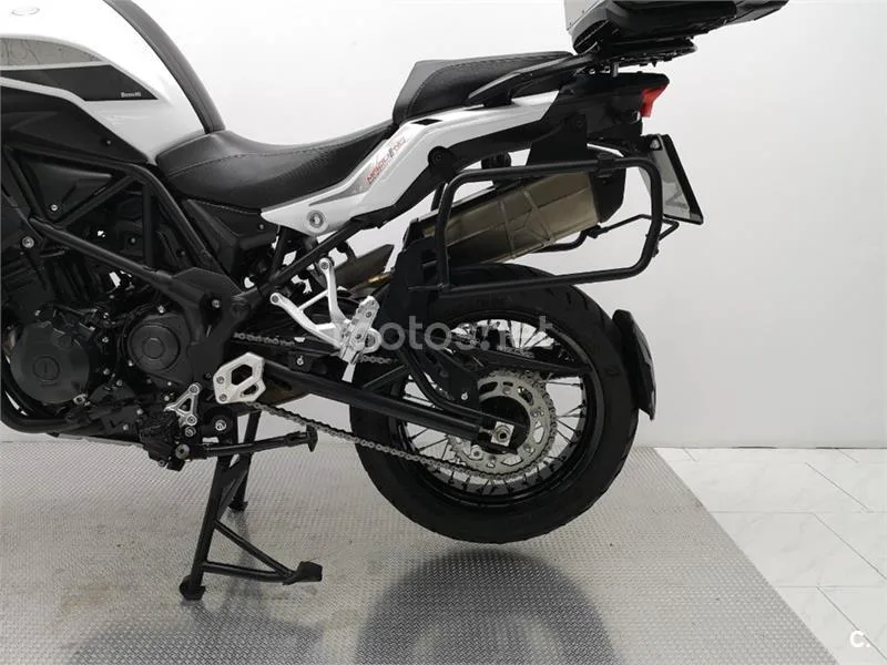 Benelli TRK 502 – Vista 19
