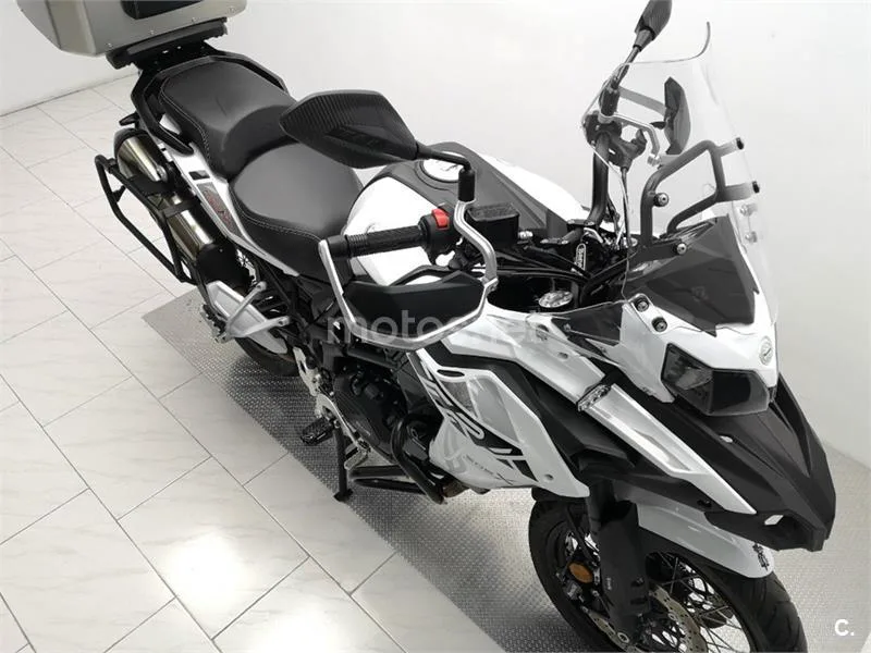 Benelli TRK 502 – Vista 3