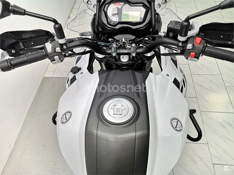 Benelli TRK 502 – Vista 7
