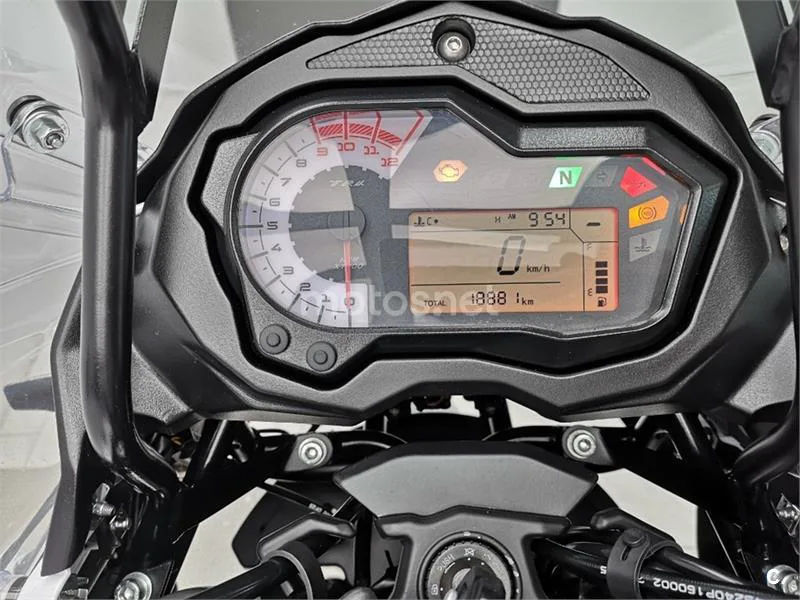 Benelli TRK 502 – Vista 10