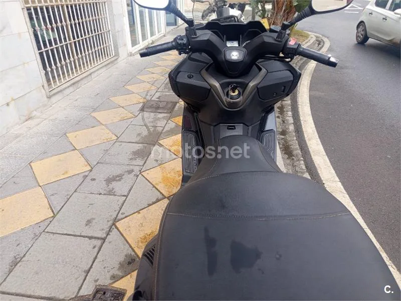 Kymco Grand Dink 300 – Vista 4