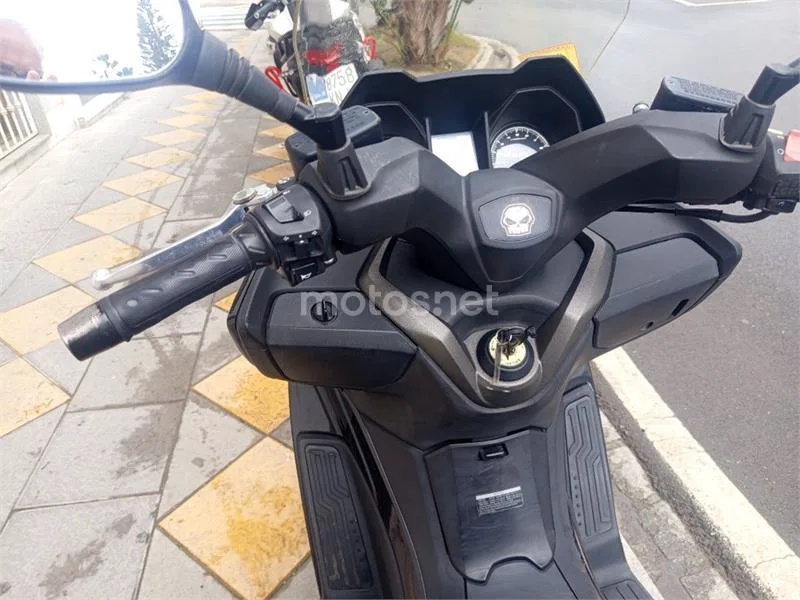 Kymco Grand Dink 300 – Vista 6