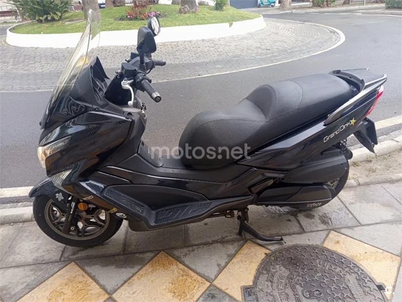 Kymco Grand Dink 300 – Vista 9