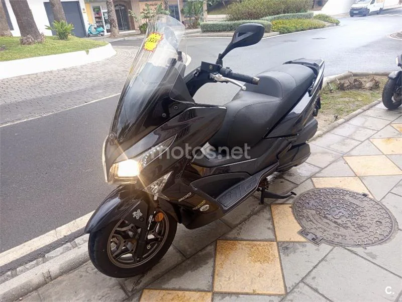 Kymco Grand Dink 300 – Vista 10