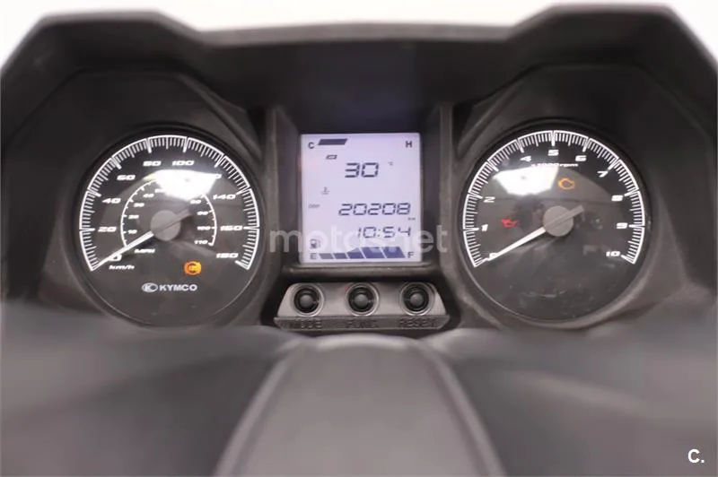 Kymco Grand Dink 300 – Vista 5