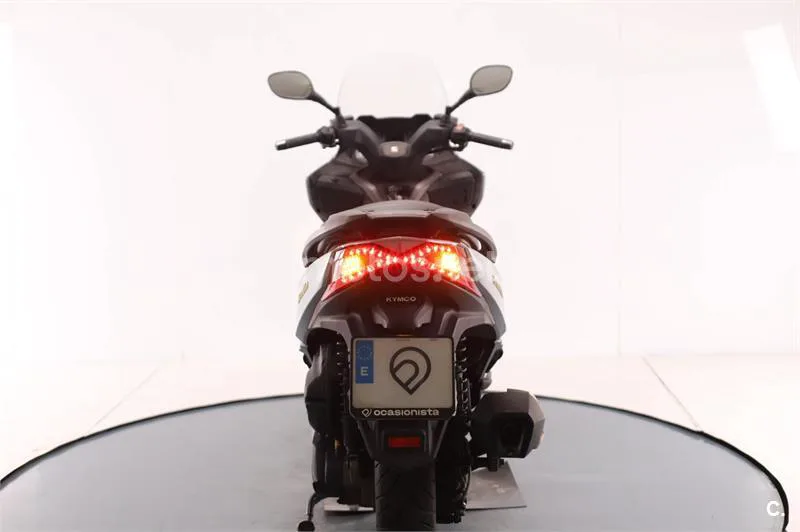 Kymco Grand Dink 300 – Vista 9