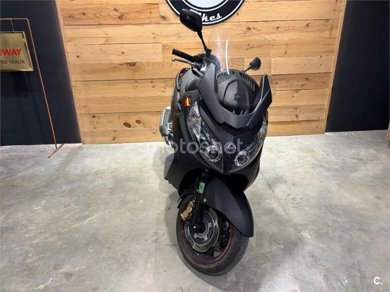SYM Maxsym 600 – Vista 9