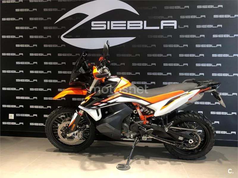 KTM 890 – Vista 11