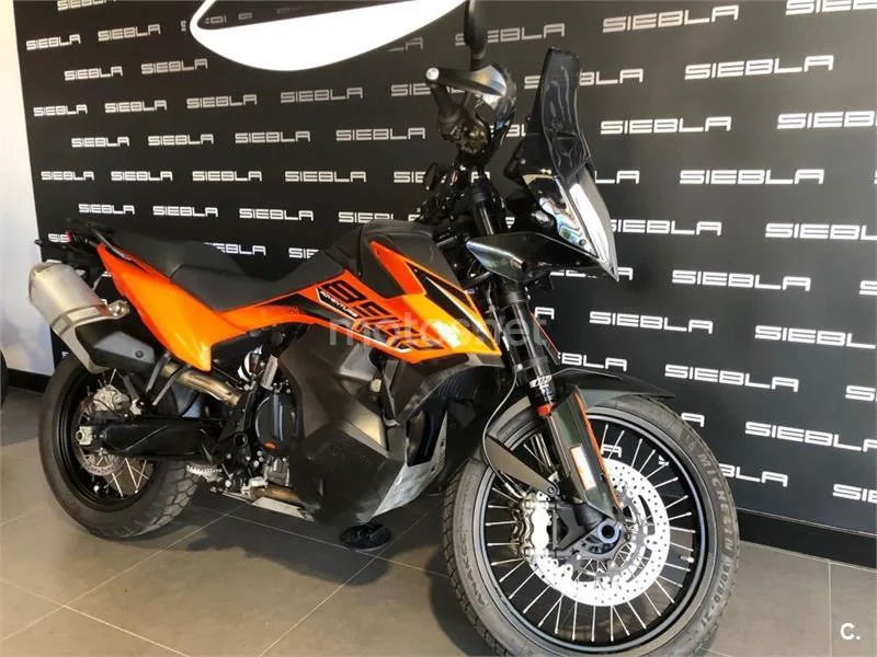 KTM 890 – Vista 4