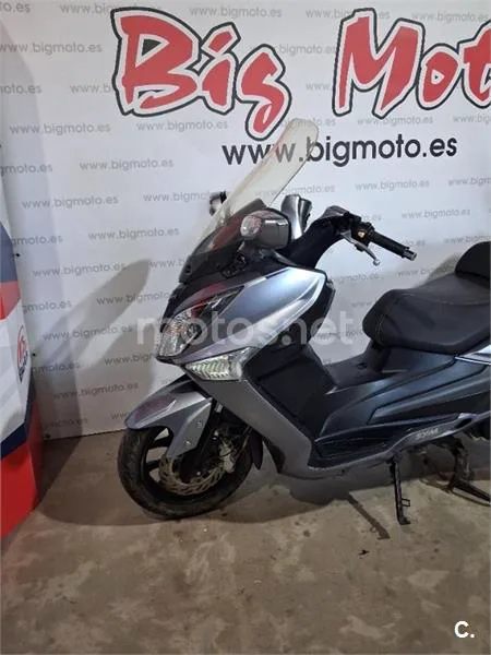 SYM Joymax 300 – Vista 3