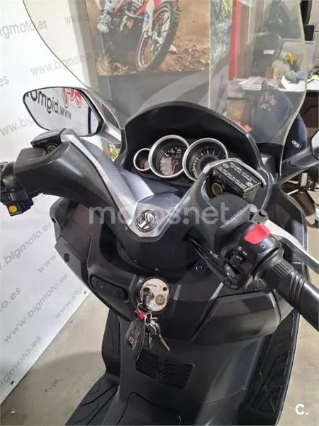 SYM Joymax 300 – Vista 6