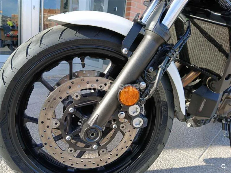 Yamaha XSR 700 – Vista 15
