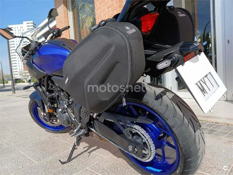 Yamaha MT-07 – Vista 15