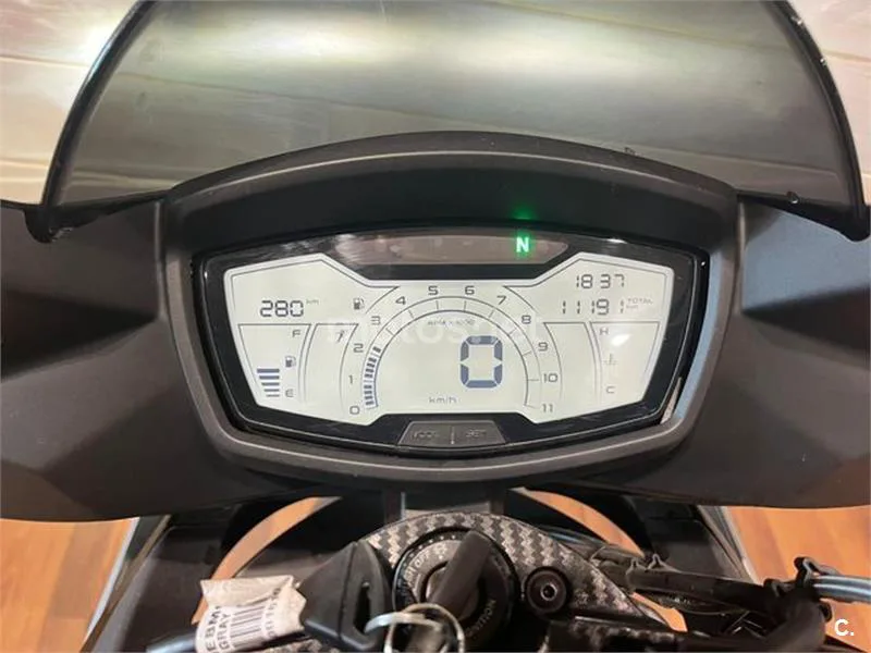 Aprilia Tuono 125 – Vista 13