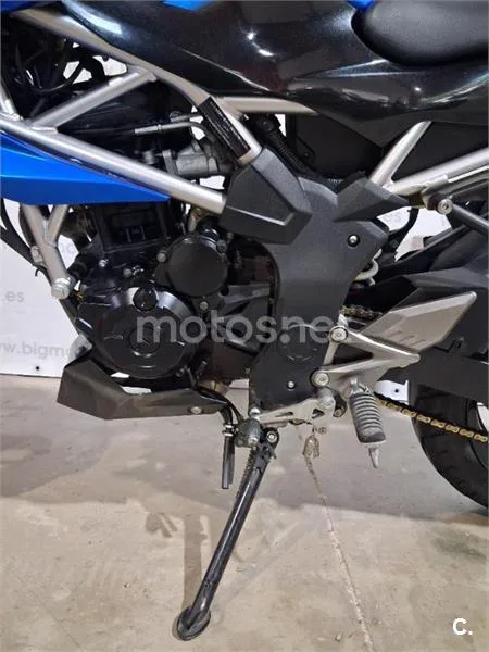 Kawasaki Z125 – Vista 9