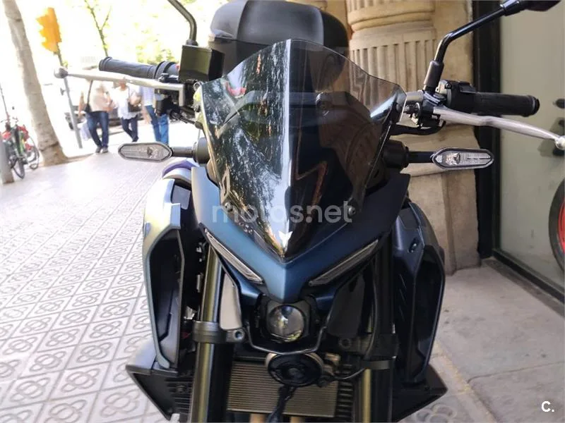 Yamaha MT-03 – Vista 13
