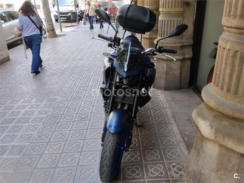 Yamaha MT-03 – Vista 14