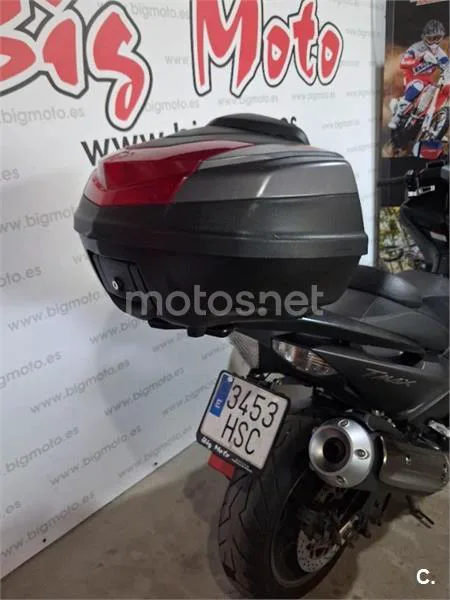 Yamaha TMAX 530 – Vista 18