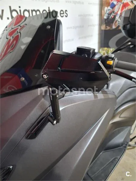 Yamaha TMAX 530 – Vista 5
