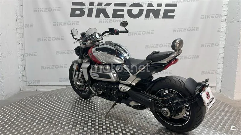 Triumph Rocket 3 – Vista 8