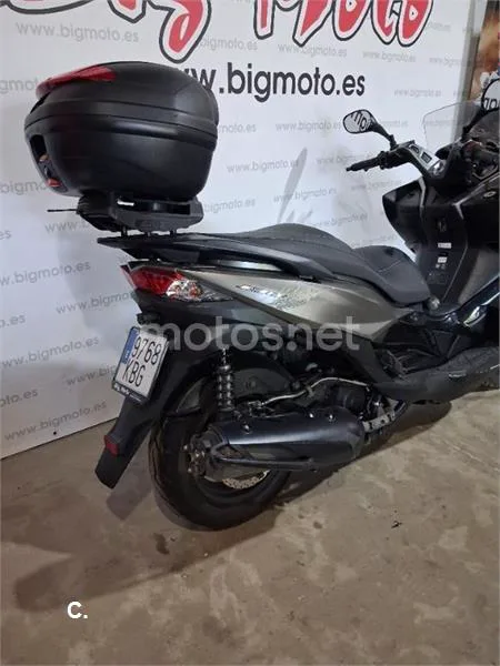 Kawasaki J300 – Vista 6