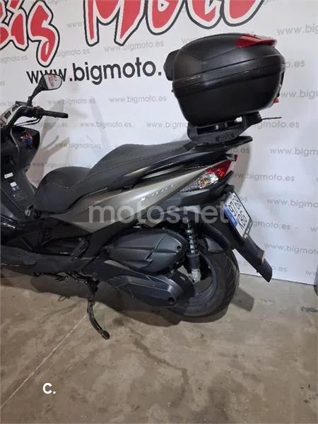 Kawasaki J300 – Vista 9