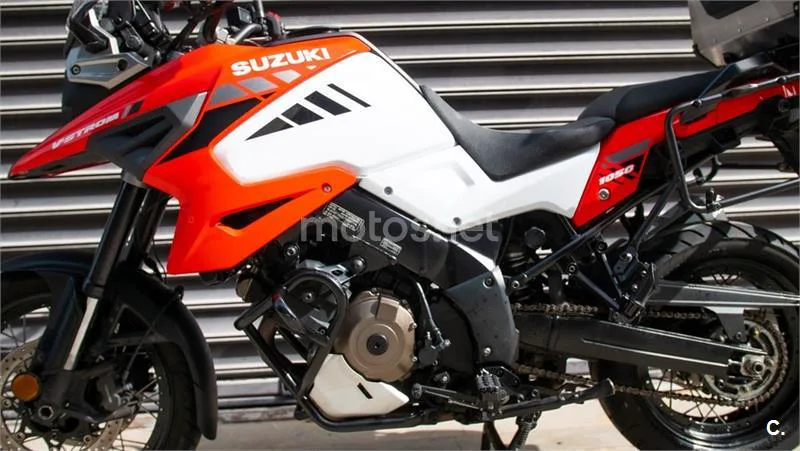 Suzuki V-Strom 1050 – Vista 12