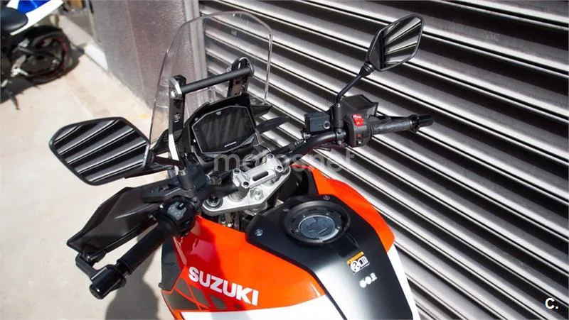 Suzuki V-Strom 1050 – Vista 17