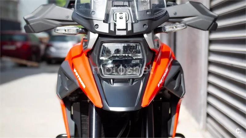 Suzuki V-Strom 1050 – Vista 7