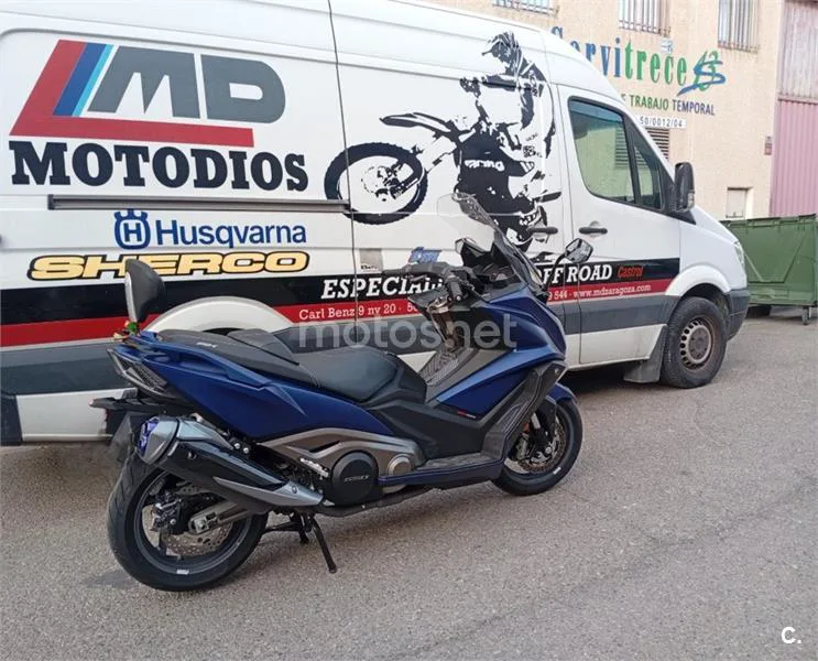 Kymco AK 550 – Vista 3