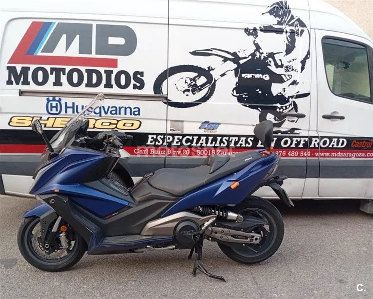 Kymco AK 550 – Vista 6