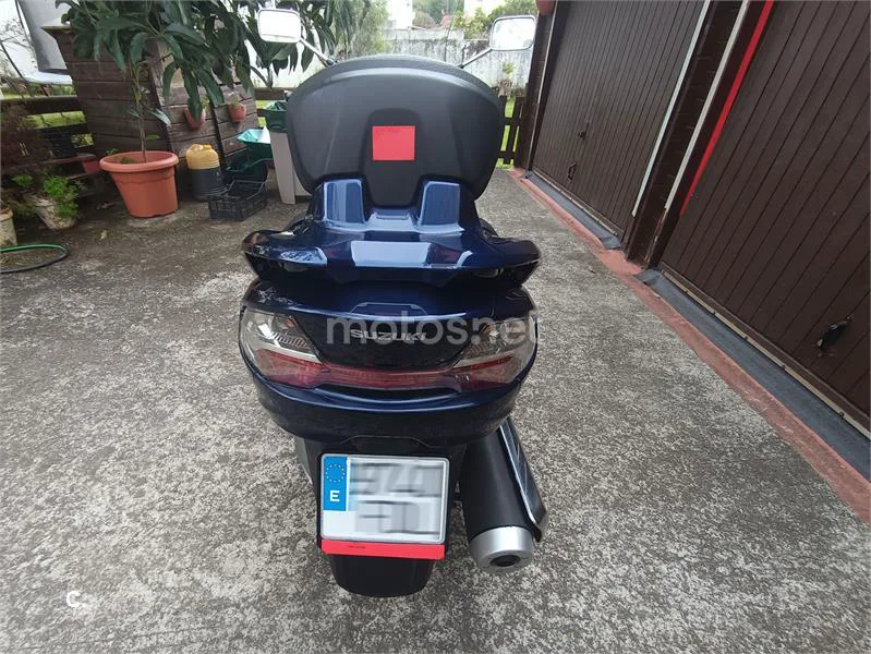 Suzuki Burgman 400 – Vista 3