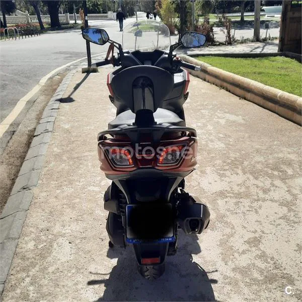 Kymco Super Dink 350i – Vista 4