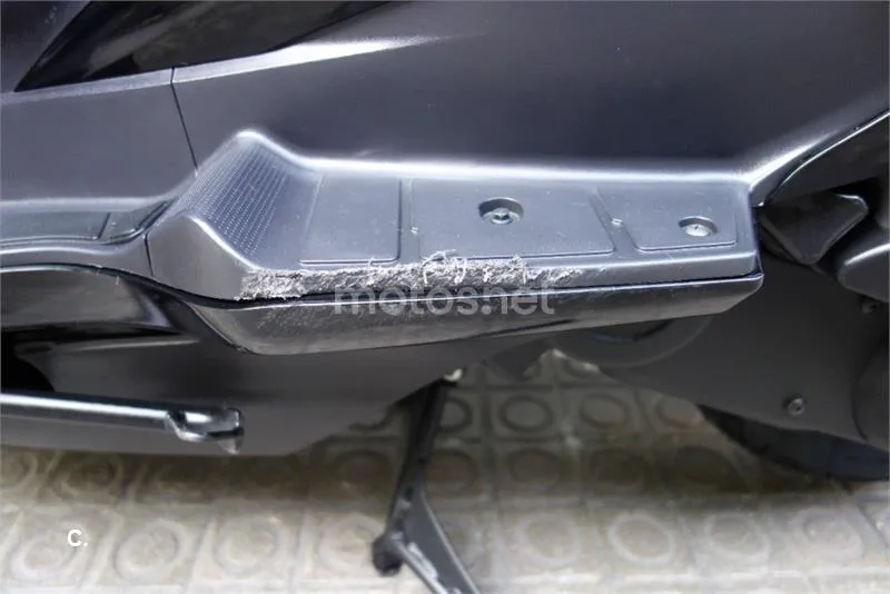 Suzuki Burgman 200 – Vista 18