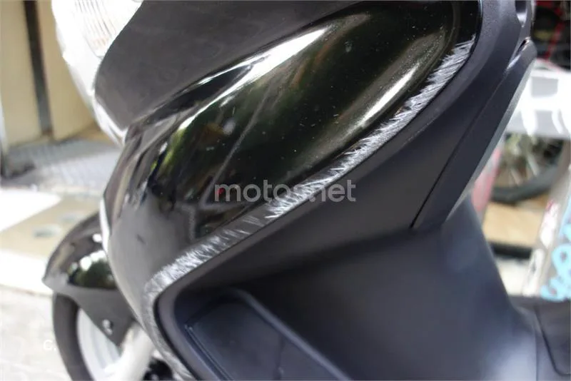 Suzuki Burgman 200 – Vista 19