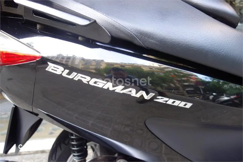 Suzuki Burgman 200 – Vista 5